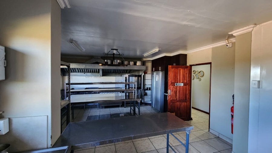 6 Bedroom Property for Sale in Groenvlei Free State
